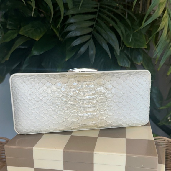 Coach white, ivory gold hardware Madison pinnacle embossed Python with dustcover - Picture 2 of 16
